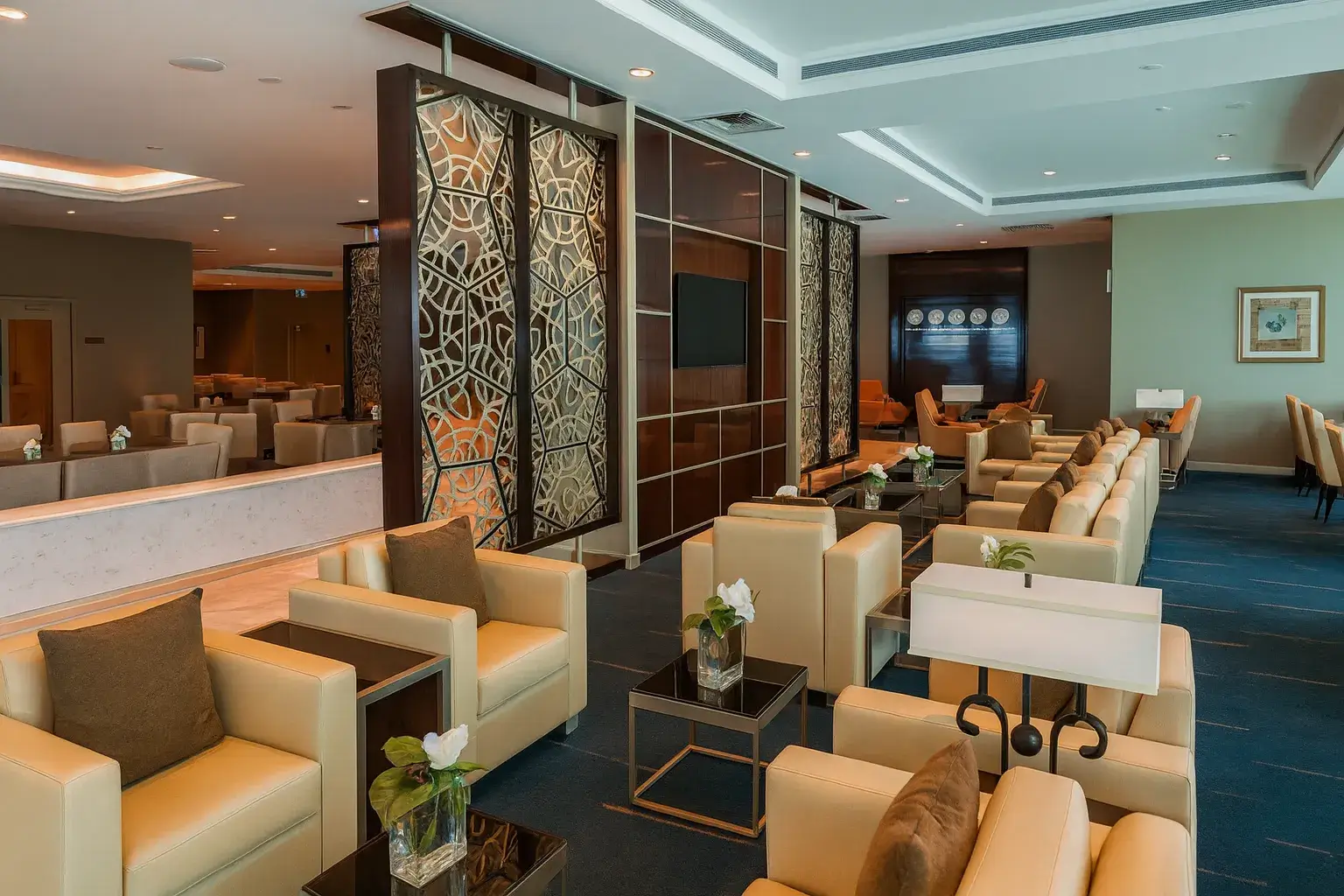 JED Emirates Lounge - KAIA